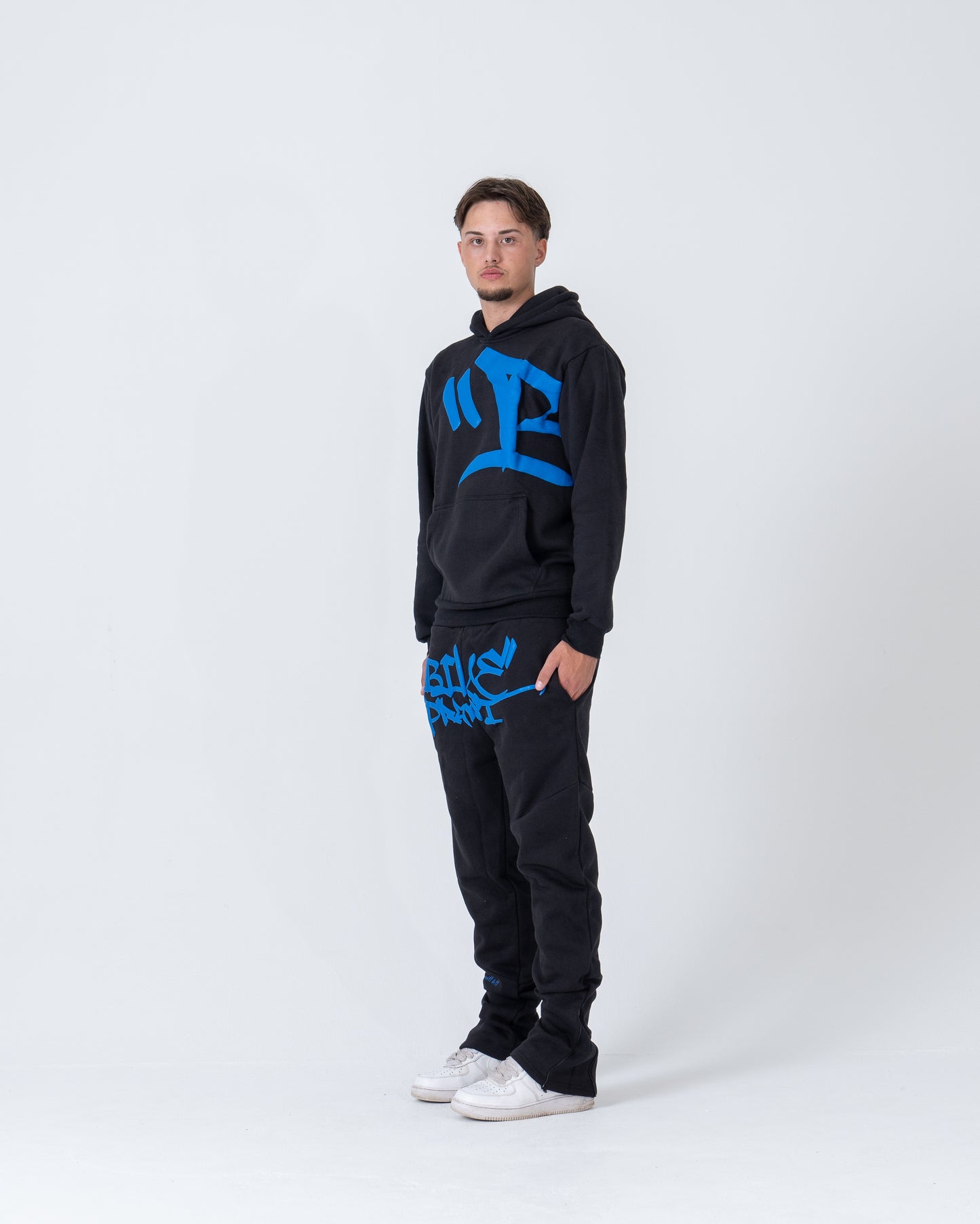 TRACKSUIT BLACK